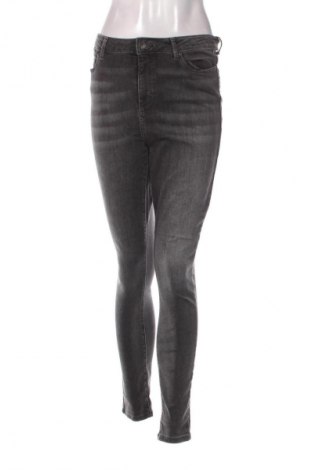 Damen Jeans Vero Moda, Größe M, Farbe Grau, Preis 10,99 €