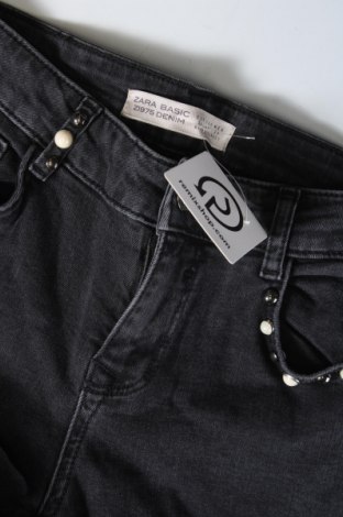 Damskie jeansy Zara, Rozmiar XS, Kolor Czarny, Cena 43,99 zł