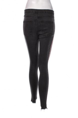 Damen Jeans Zara, Größe M, Farbe Grau, Preis 7,99 €