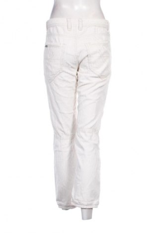 Pantaloni de velvet de femei Camp David, Mărime M, Culoare Alb, Preț 122,99 Lei