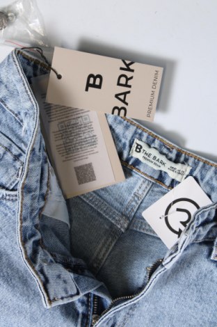 Дамски къс панталон Bark jeans, Размер M, Цвят Син, Цена 83,99 лв.