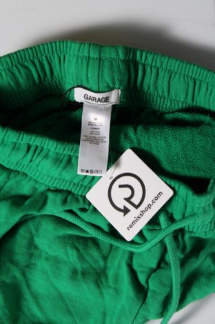 Pantaloni scurți de femei Garage, Mărime M, Culoare Verde, Preț 50,99 Lei