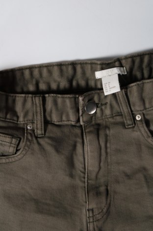 Pantaloni scurți de femei H&M, Mărime S, Culoare Verde, Preț 26,99 Lei