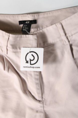 Pantaloni scurți de femei H&M, Mărime S, Culoare Bej, Preț 26,99 Lei