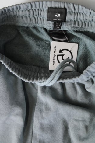 Pantaloni scurți de femei H&M, Mărime S, Culoare Gri, Preț 34,99 Lei