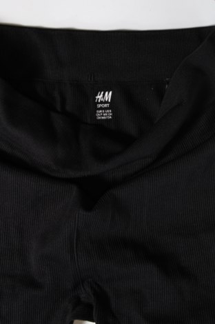 Pantaloni scurți de femei H&M, Mărime S, Culoare Negru, Preț 44,99 Lei