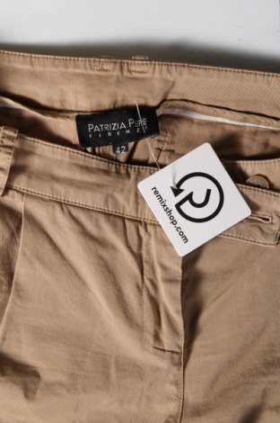 Damen Shorts Patrizia Pepe, Größe M, Farbe Beige, Preis 53,00 €