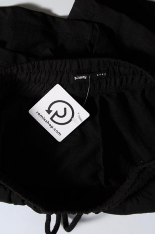 Pantaloni scurți de femei Sinsay, Mărime L, Culoare Negru, Preț 29,99 Lei