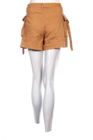 Damen Shorts Zuiki, Größe M, Farbe Beige, Preis 9,72 €