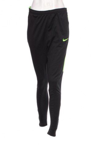 Dámske legíny  Nike, Veľkosť M, Farba Čierna, Cena  16,95 €