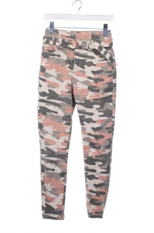 Pantaloni de femei Bershka, Mărime XS, Culoare Multicolor, Preț 27,99 Lei