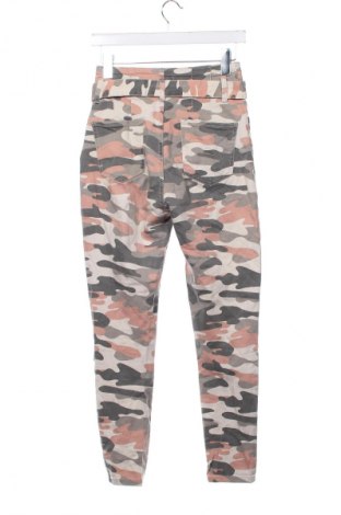 Pantaloni de femei Bershka, Mărime XS, Culoare Multicolor, Preț 27,99 Lei