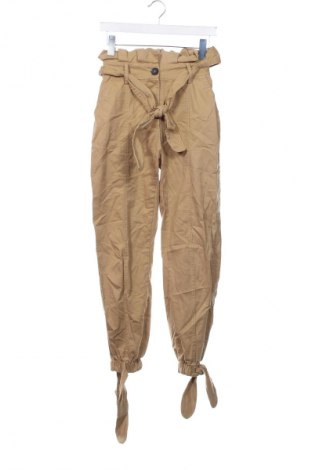 Damenhose Bershka, Größe S, Farbe Beige, Preis 20,49 €