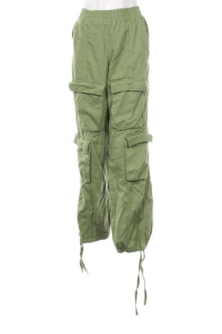 Pantaloni de femei Bershka, Mărime M, Culoare Verde, Preț 38,99 Lei