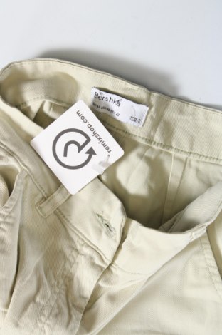 Damenhose Bershka, Größe XXS, Farbe Grün, Preis € 9,49