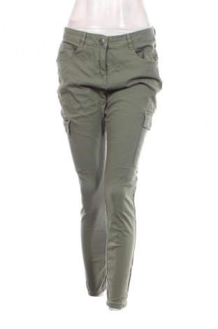 Damenhose Gina, Größe M, Farbe Grün, Preis 7,99 €