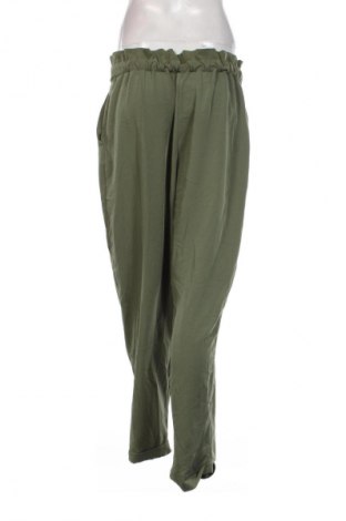 Pantaloni de femei Pull&Bear, Mărime XL, Culoare Verde, Preț 67,99 Lei