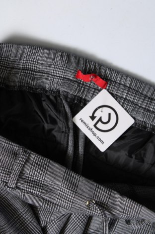 Damenhose S.Oliver, Größe XL, Farbe Mehrfarbig, Preis € 13,49