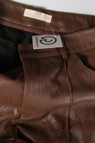 Damenhose Stradivarius, Größe M, Farbe Braun, Preis € 20,49