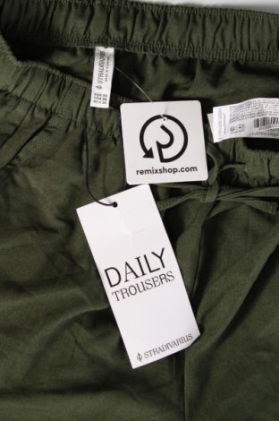 Pantaloni de femei Stradivarius, Mărime XS, Culoare Verde, Preț 31,99 Lei