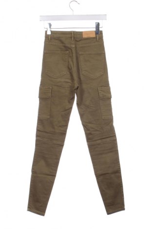 Pantaloni de femei Stradivarius, Mărime XS, Culoare Verde, Preț 44,99 Lei