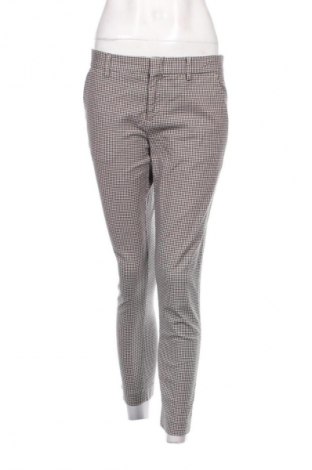 Pantaloni de femei Uniqlo, Mărime M, Culoare Gri, Preț 67,99 Lei