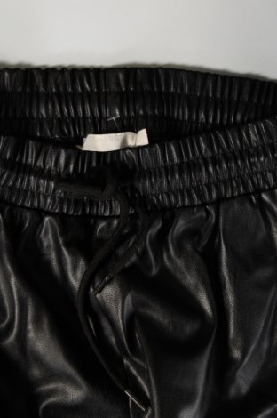 Pantaloni de femei Vera & Lucy, Mărime L, Culoare Negru, Preț 86,71 Lei