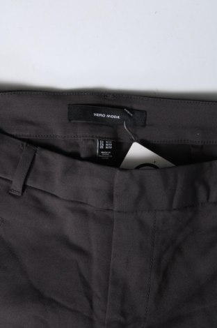 Pantaloni de femei Vero Moda, Mărime M, Culoare Gri, Preț 88,99 Lei