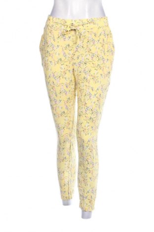 Pantaloni de femei Vero Moda, Mărime M, Culoare Galben, Preț 62,99 Lei