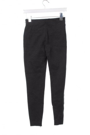 Pantaloni de femei Zara Trafaluc, Mărime M, Culoare Gri, Preț 26,99 Lei