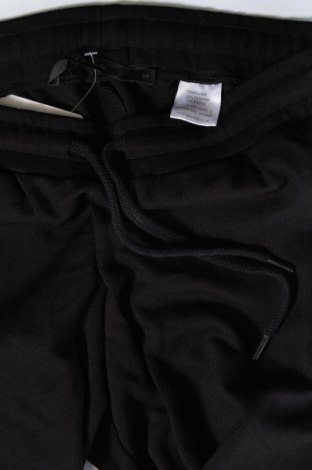 Pantaloni trening de femei Ofelia, Mărime S, Culoare Negru, Preț 33,99 Lei