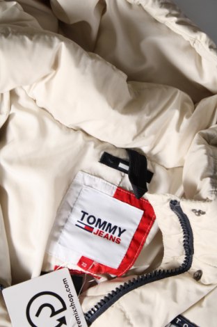 Γυναικείο μπουφάν Tommy Jeans, Μέγεθος XS, Χρώμα  Μπέζ, Τιμή 235,99 €