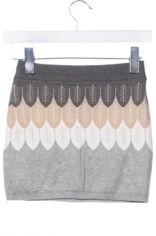 Detská sukňa  H&M, Veľkosť 8-9y/ 134-140 cm, Farba Viacfarebná, Cena  5,95 €