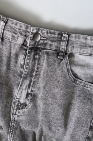 Kinderjeans, Größe 8-9y/ 134-140 cm, Farbe Grau, Preis € 9,99