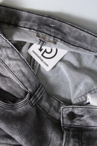 Kinderjeans Destructive, Größe 15-18y/ 170-176 cm, Farbe Grau, Preis € 5,99