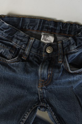 Dziecięce jeansy H&M, Rozmiar 3-4y/ 104-110 cm, Kolor Niebieski, Cena 29,99 zł