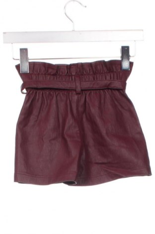 Kinder Shorts Contrast, Größe 6-7y/ 122-128 cm, Farbe Rot, Preis 5,49 €