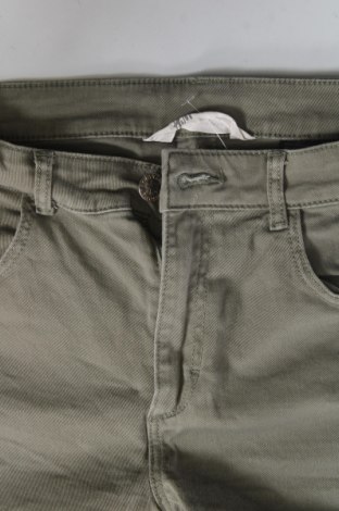 Kinder Shorts H&M, Größe 14-15y/ 168-170 cm, Farbe Grün, Preis € 12,28