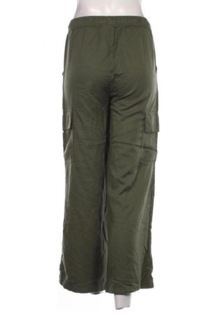 Pantaloni pentru copii C&A, Mărime 12-13y/ 158-164 cm, Culoare Verde, Preț 32,99 Lei