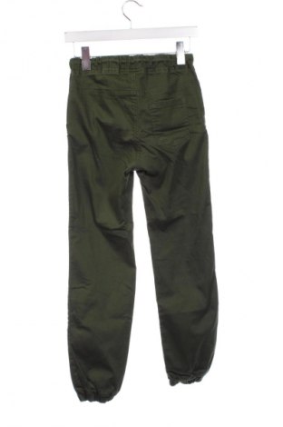 Pantaloni pentru copii LC Waikiki, Mărime 11-12y/ 152-158 cm, Culoare Verde, Preț 69,26 Lei