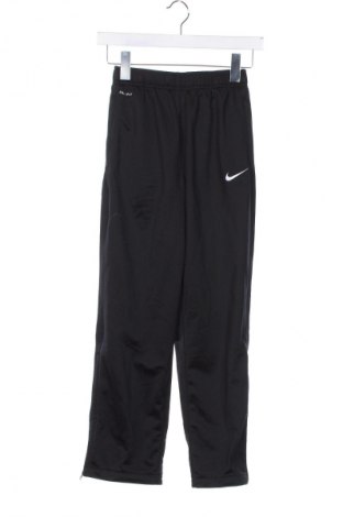 Pantaloni de trening, pentru copii Nike, Mărime 8-9y/ 134-140 cm, Culoare Negru, Preț 81,99 Lei