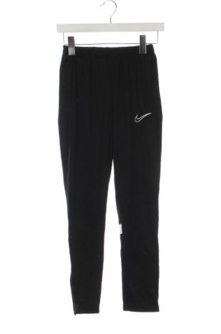 Pantaloni de trening, pentru copii Nike, Mărime 11-12y/ 152-158 cm, Culoare Negru, Preț 132,99 Lei