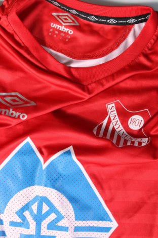 Pánské tričko  Umbro, Velikost M, Barva Červená, Cena  239,00 Kč