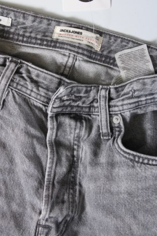 Męskie jeansy Jack & Jones, Rozmiar M, Kolor Szary, Cena 61,99 zł