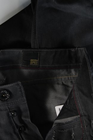 Męskie jeansy Jack & Jones, Rozmiar M, Kolor Niebieski, Cena 61,99 zł