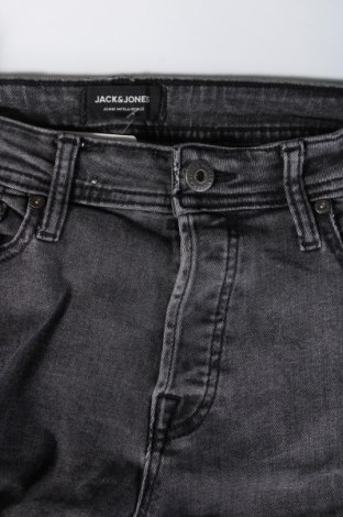 Męskie jeansy Jack & Jones, Rozmiar S, Kolor Szary, Cena 53,99 zł