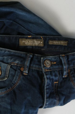 Męskie jeansy Pull&Bear, Rozmiar XS, Kolor Niebieski, Cena 35,99 zł