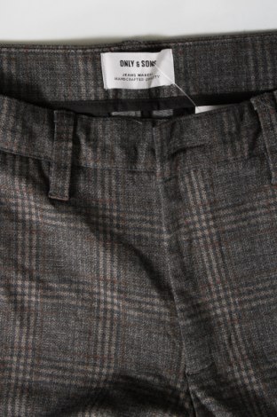 Pantaloni scurți de bărbați Only & Sons, Mărime M, Culoare Gri, Preț 67,99 Lei