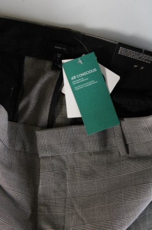 Herrenhose H&M, Größe M, Farbe Mehrfarbig, Preis 21,99 €