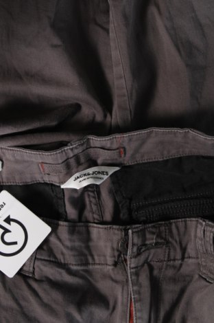 Pantaloni de bărbați Jack & Jones, Mărime L, Culoare Gri, Preț 67,99 Lei